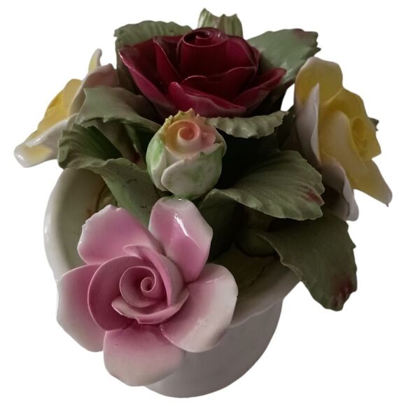 Aynsley Porcelain Flower Basket June Rose Hand Molded England Vintage TINY CHIP. - Picture 9 of 16